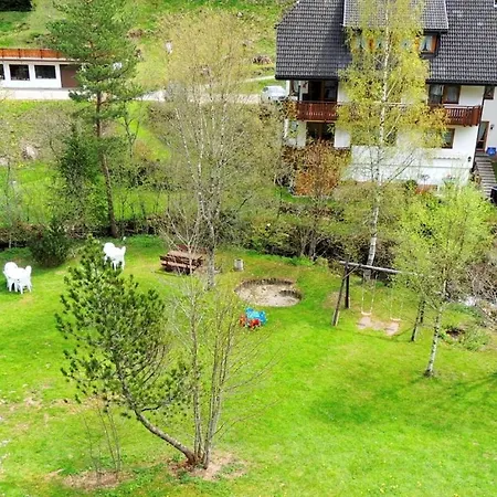 Сasa de vacaciones With 2 Bedrooms *